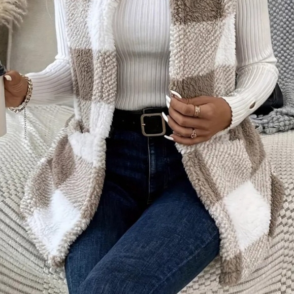 Ivy Sherpa Vest Coat - Tan - Picture 6 of 9